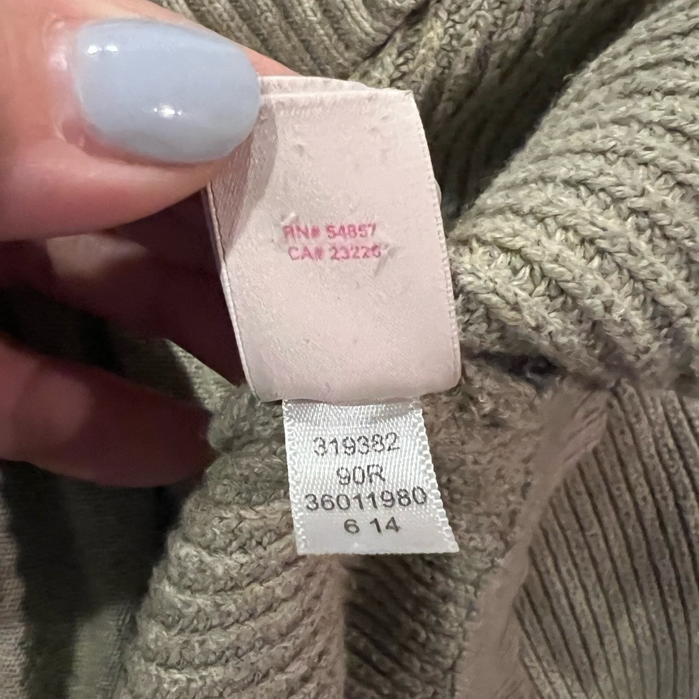 Victoria’s Secret Women's V-Neck Sweater - Tan - Picture 4 of 10